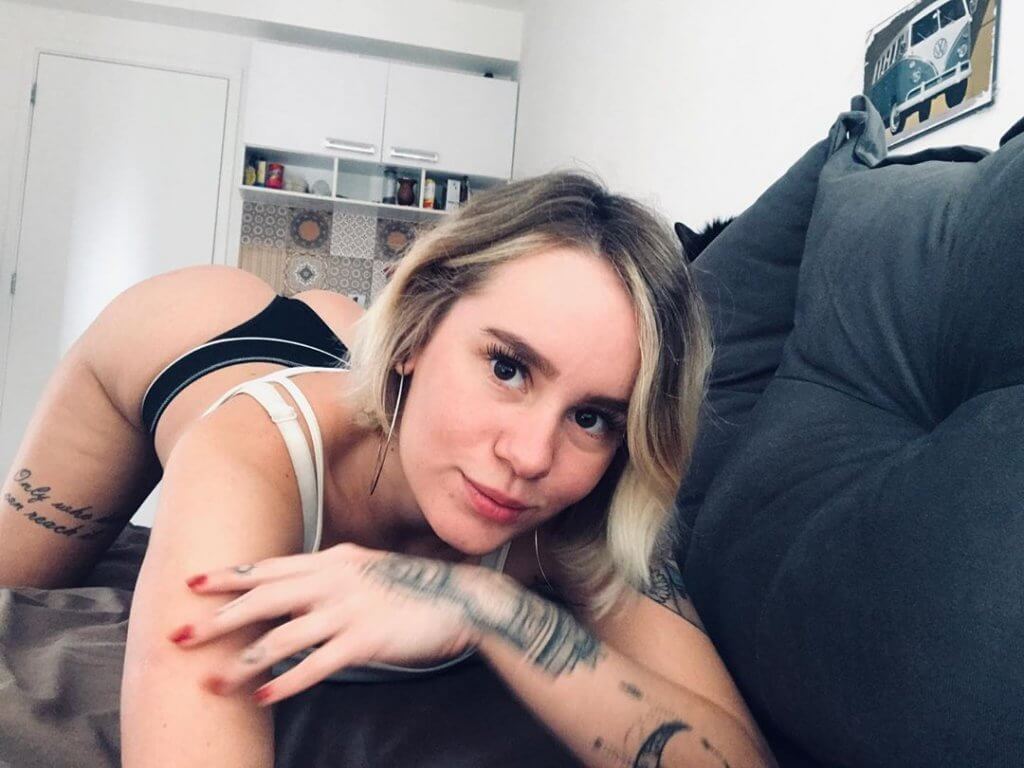 atriz porno Natalie Cortez
