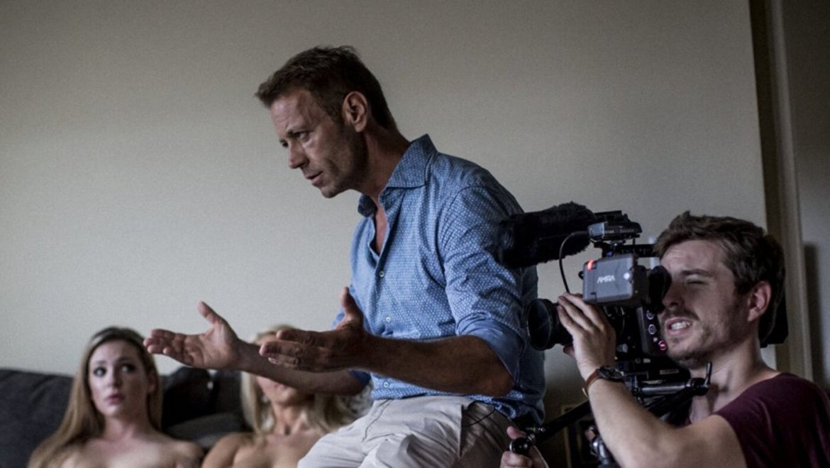 Rocco siffredi na netflix - bastidores e sexo com o ator pornô