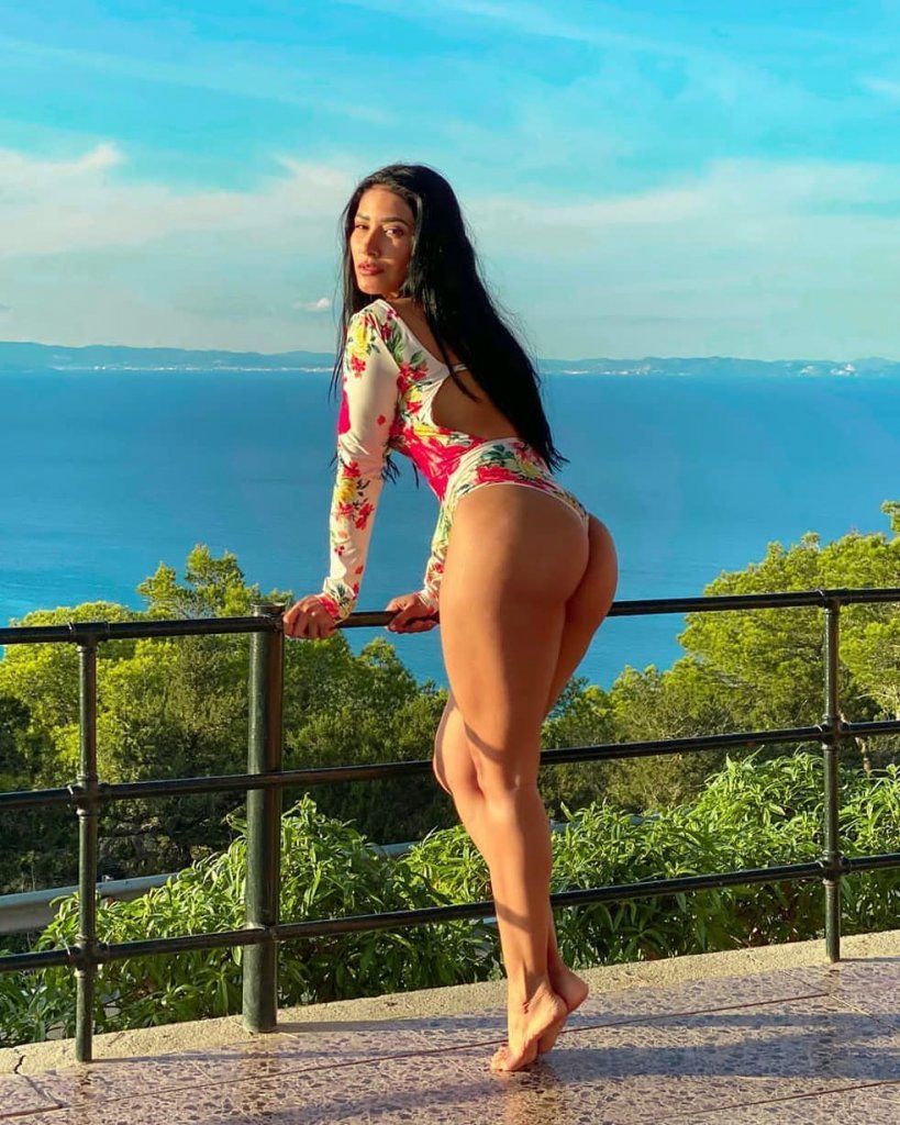 Simaria Mendes 
