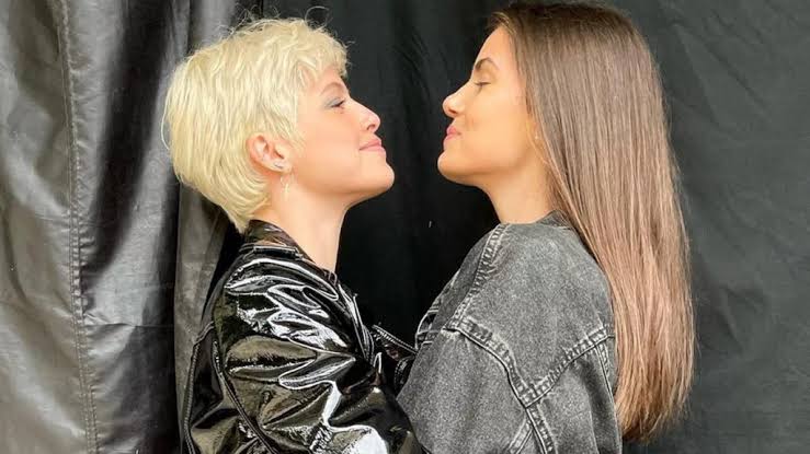 Camila Queiroz e Agatha Moreira deram um show!