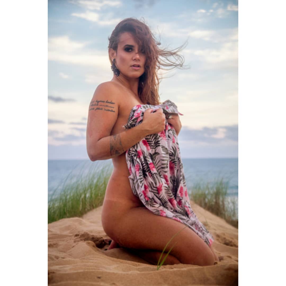 Angelica amorosa nua