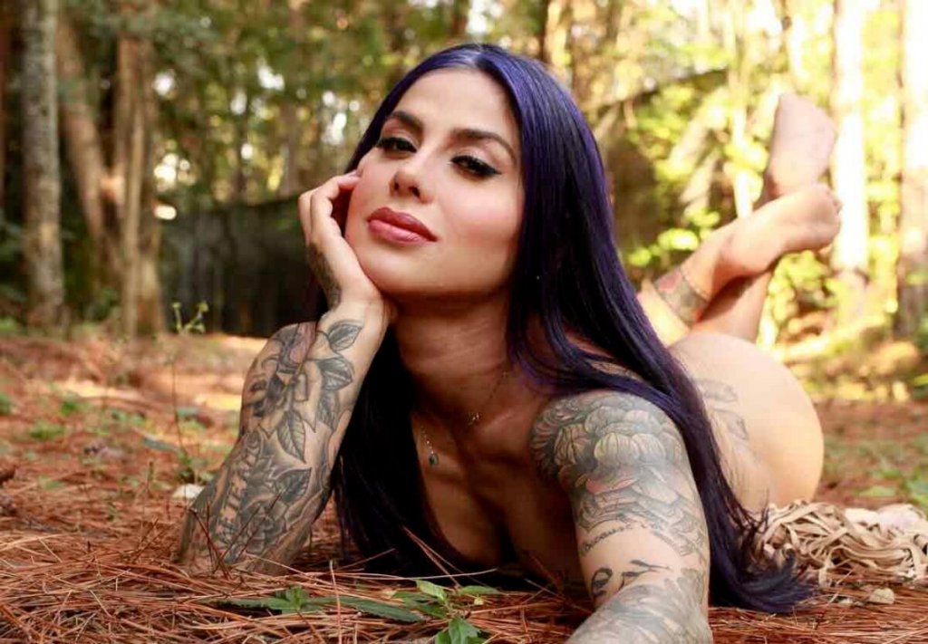 nudes bbb