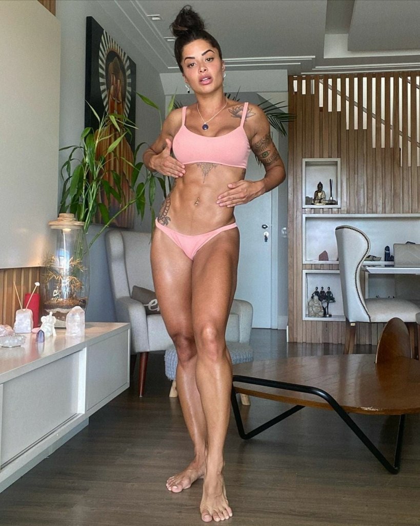 Aline Campos Riscado sexy