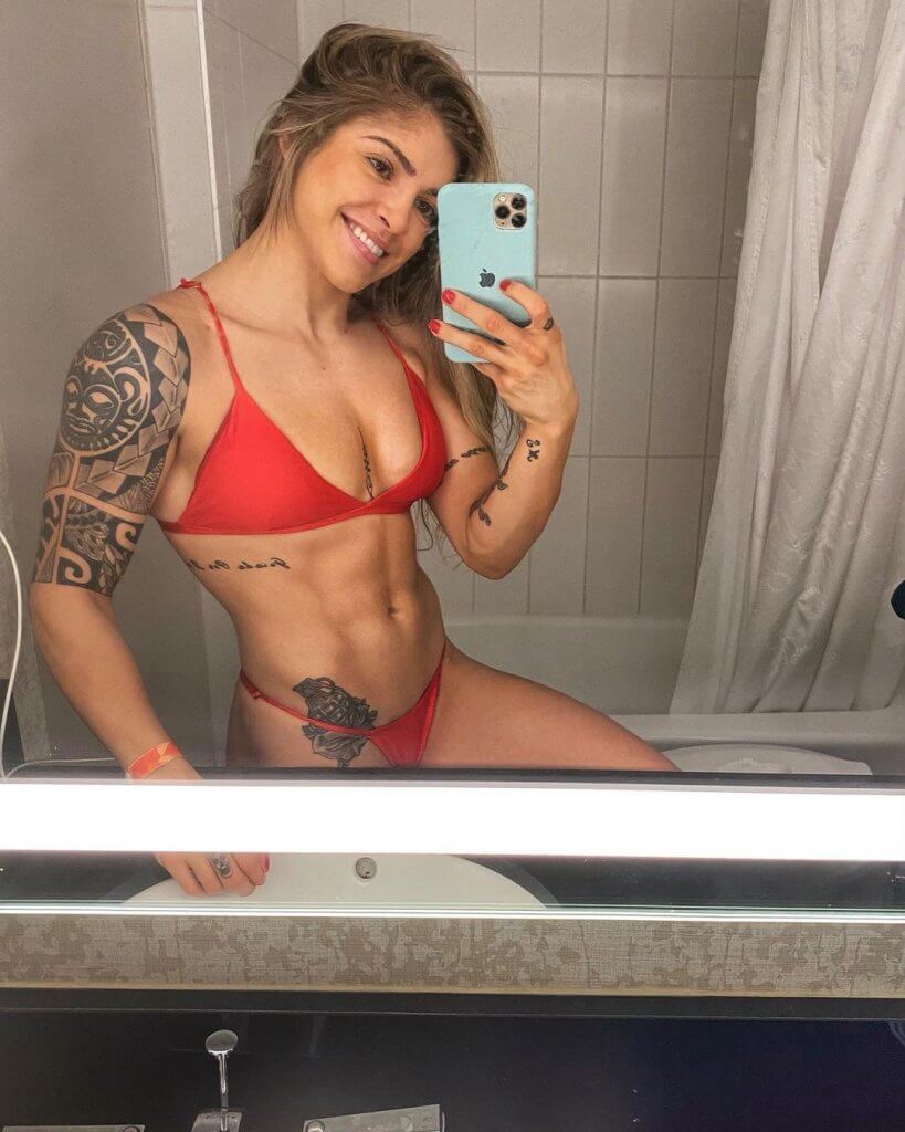 Bruna Ellen nua