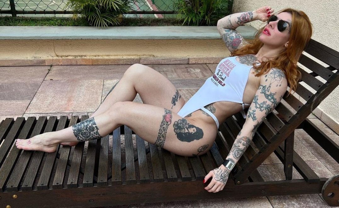 Ruiva braba - andrea ribeiro é influencer fitness e tem onlyfans