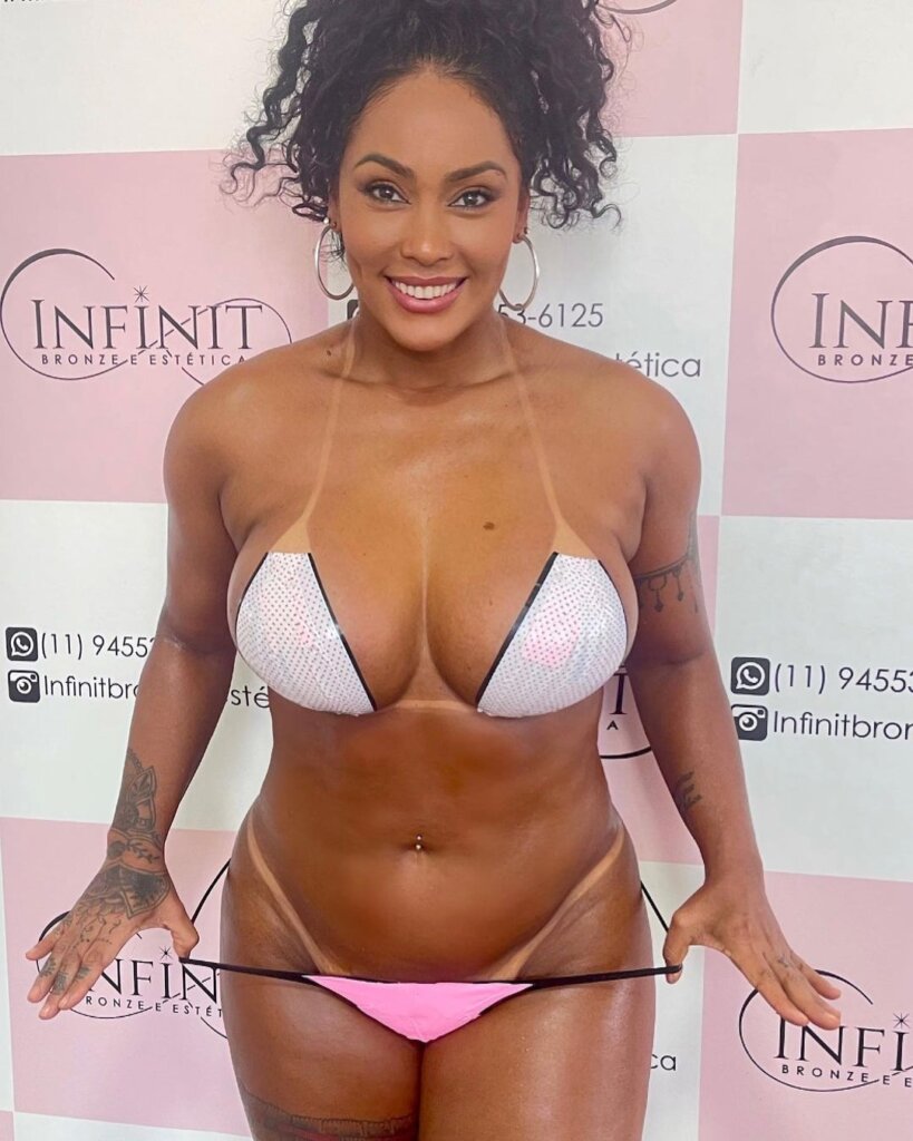 mulher preta nua