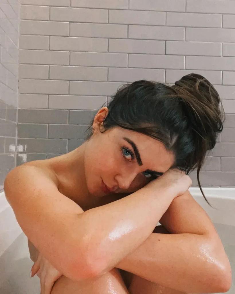 Jade Picon nua 