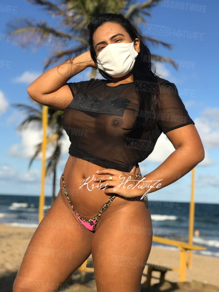 Kriss Hotwife sexy