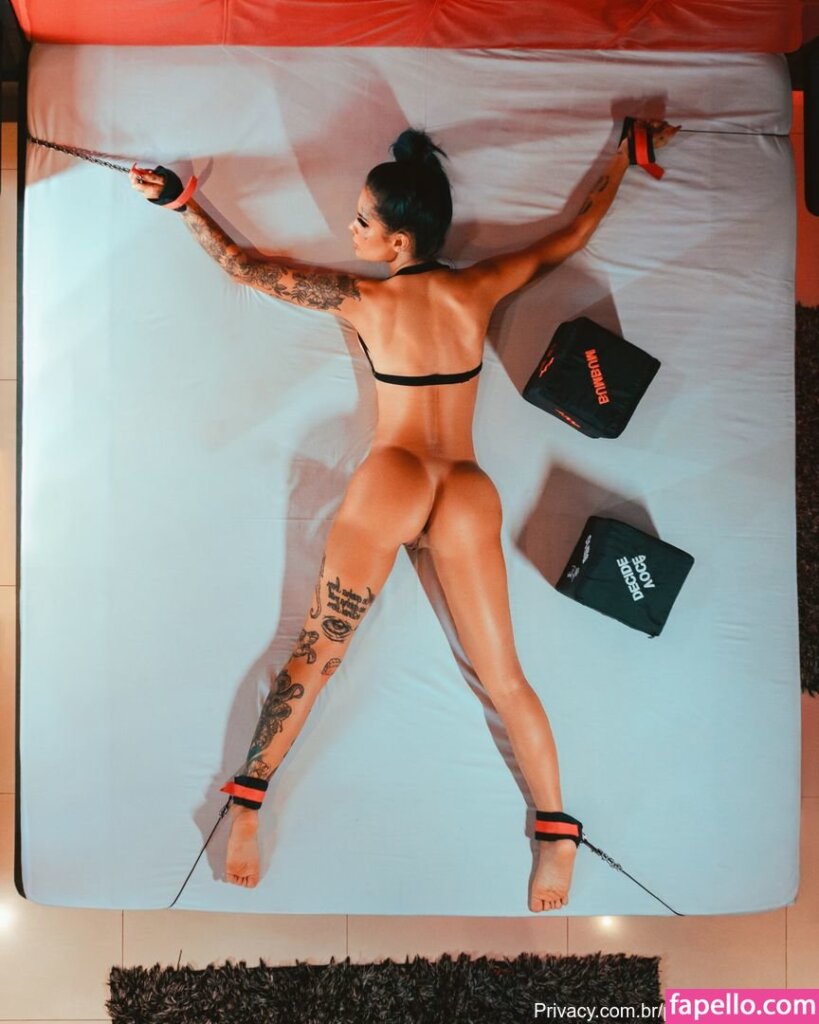 Mc Tati Zaqui pelada