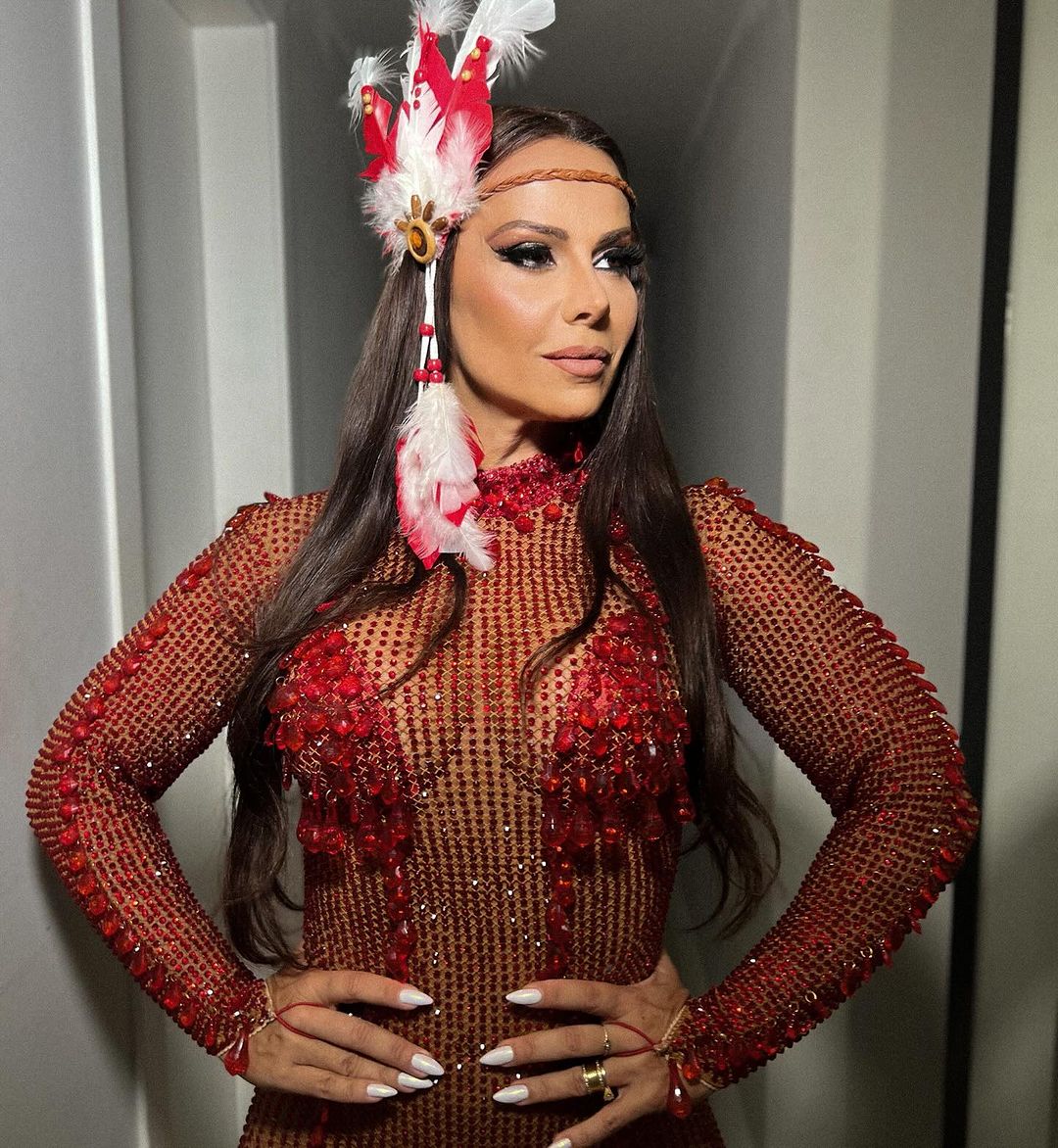 Viviane Araujo pelada - Fotos nudes gostosa carnaval nua Revista Sexy