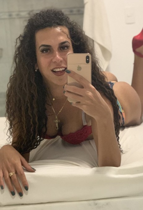 Gaby Dotada, camgirl trans dotada do Câmera Privê