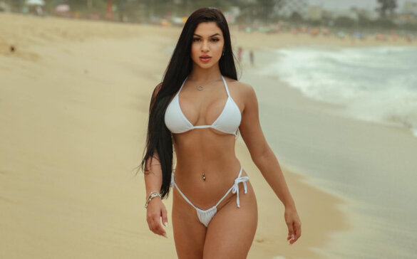 Raiara martins nua - a musa do trator mostra demais
